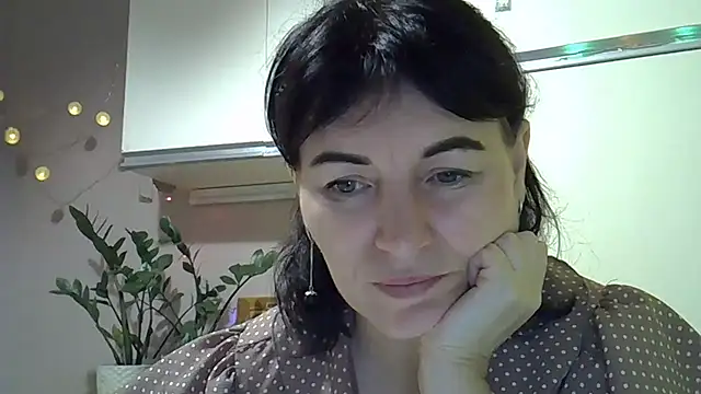 Snapshot of Krystal_82 chatting on October 12, 7:49 pm Krystal 82 online show from October 12, 7:49 pm