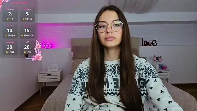Snapshot of Real_cutie1 chatting on October 11, 9:17 pm Real cutie1 online show from October 11, 9:17 pm