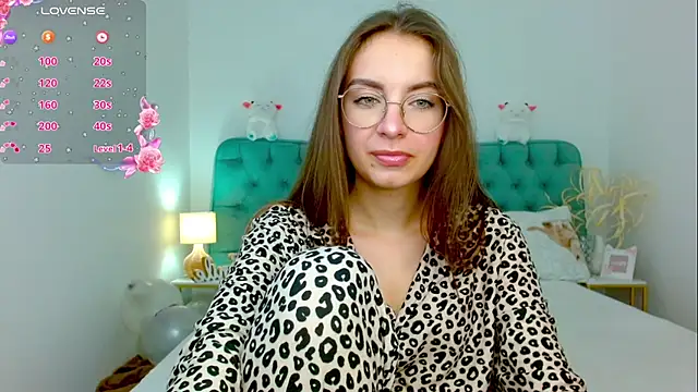 Snapshot of Real_cutie1 chatting on September 25, 8:50 pm Real cutie1 online show from September 25, 8:50 pm