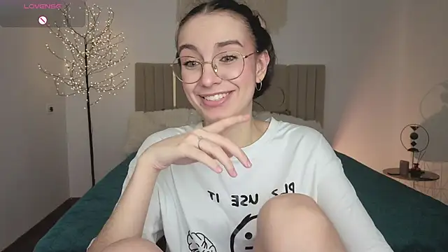 Real cutie1 online show from April 2, 1:41 pm