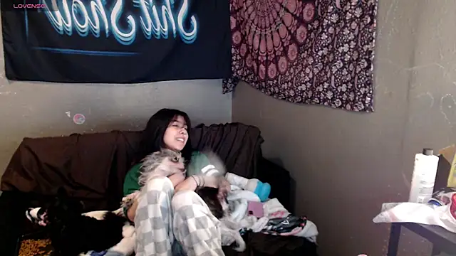 London Ray online show from April 10, 11:00 pm