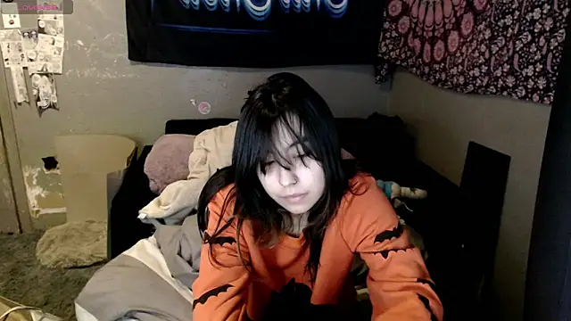 Snapshot of London_Ray chatting on October 19, 5:42 am London Ray online show from October 19, 5:42 am