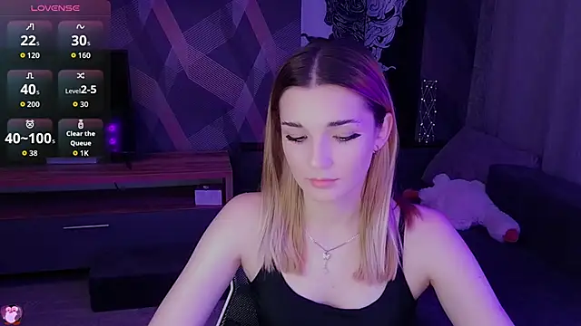 Sandy Belle online show from October 18, 9:38 pm