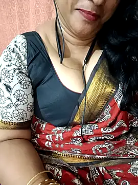 Snapshot of Swetyhoney chatting on September 13, 6:16 pm Swetyhoney online show from September 13, 6:16 pm