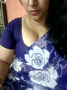 Snapshot of Swetyhoney chatting on September 15, 8:33 am Swetyhoney online show from September 15, 8:33 am