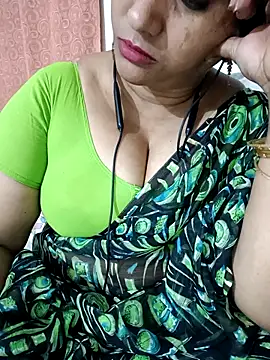 Snapshot of Swetyhoney chatting on September 21, 6:17 pm Swetyhoney online show from September 21, 6:17 pm