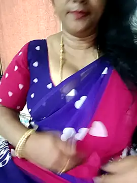 Snapshot of Swetyhoney chatting on October 11, 6:40 am Swetyhoney online show from October 11, 6:40 am