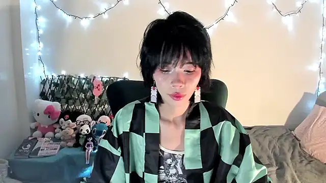 Snapshot of dolliette24 chatting on October 10, 3:11 am dolliette24 online show from October 10, 3:11 am