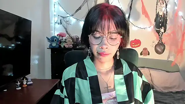 Snapshot of dolliette24 chatting on October 24, 10:28 pm dolliette24 online show from October 24, 10:28 pm