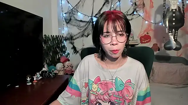 Snapshot of dolliette24 chatting on October 28, 9:19 pm dolliette24 online show from October 28, 9:19 pm