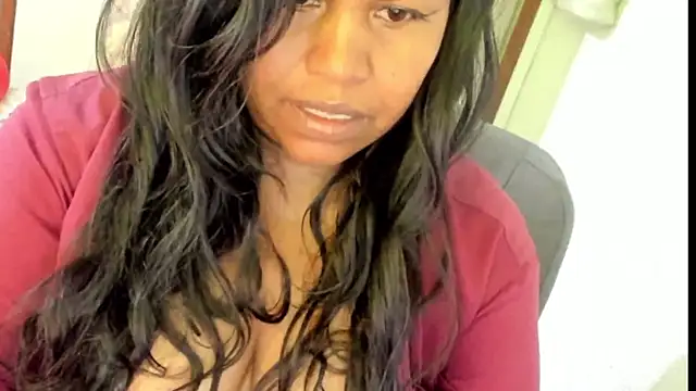 ebonylouissexyhot online show from September 27, 9:00 pm