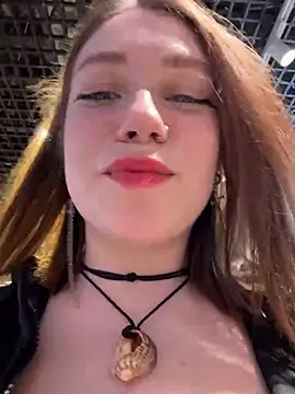 lucy-joy online show from December 3, 1:13 pm