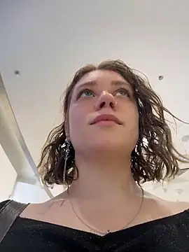 Snapshot of lucy-joy chatting on October 10, 9:36 am lucy-joy online show from October 10, 9:36 am