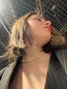 lucy-joy online show from December 22, 1:14 pm