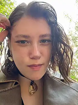 Snapshot of lucy-joy chatting on September 17, 9:18 am lucy-joy online show from September 17, 9:18 am