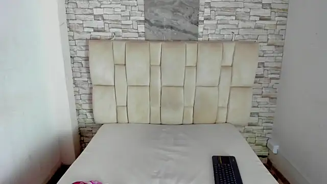 Snapshot of Celesste_doll chatting on October 10, 1:38 pm Celesste doll online show from October 10, 1:38 pm