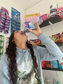 Camilla Miller01 online show from April 13, 1:45 pm