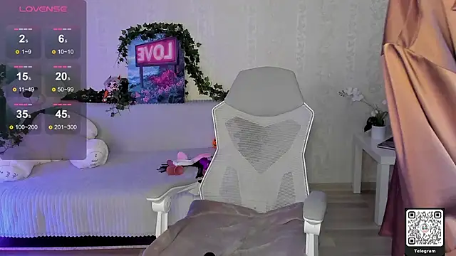 ArleneThomas online show from April 10, 2:12 pm