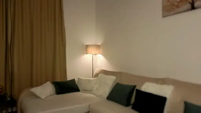 Snapshot of aerisblue chatting on September 16, 6:27 pm aerisblue online show from September 16, 6:27 pm