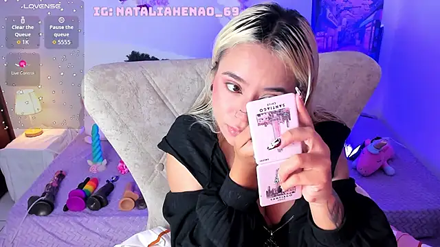 Nataliahenao69 online show from July 15, 4:22 pm