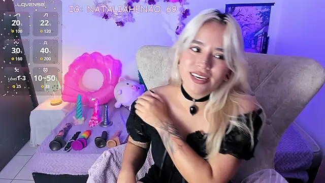 Nataliahenao69 online show from July 5, 10:48 pm