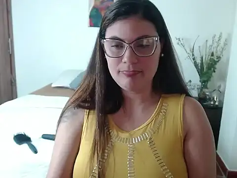 Snapshot of Secret_Bella chatting on October 7, 1:59 pm Secret Bella online show from October 7, 1:59 pm