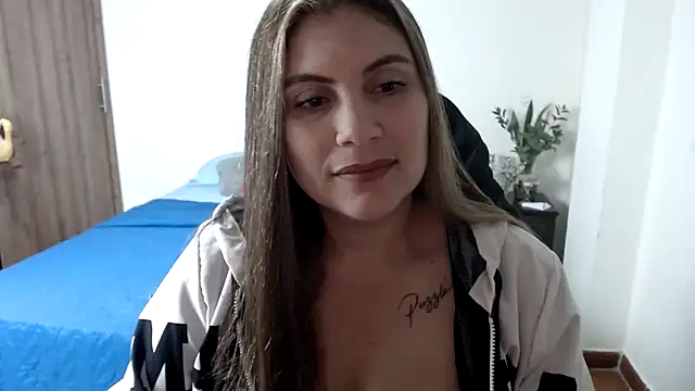 Secret Bella online show from November 16, 1:11 pm