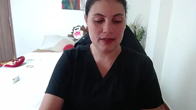 Snapshot of Secret_Bella chatting on October 1, 4:34 pm Secret Bella online show from October 1, 4:34 pm