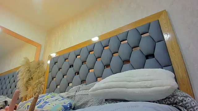 crystal sm online show from March 23, 3:12 am