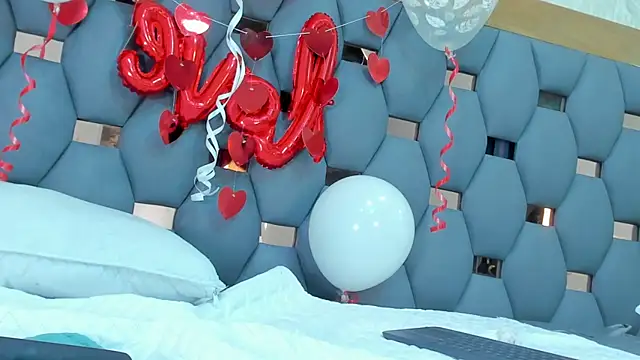 crystal sm online show from February 15, 7:51 am