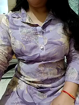 Snapshot of roshni_agrawal0 chatting on October 3, 7:46 am roshni agrawal0 online show from October 3, 7:46 am