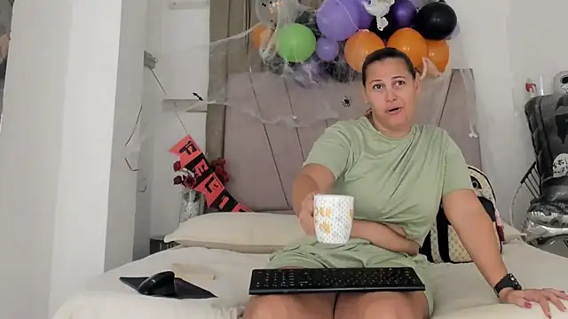 Snapshot of Lady_miss___ chatting on October 15, 1:36 pm Lady miss online show from October 15, 1:36 pm