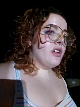 nuttiebuddy1 online show from November 20, 8:37 am