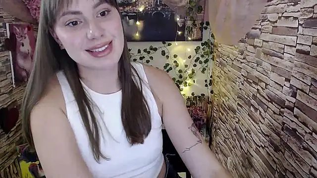 Snapshot of Amanda_Bright_ chatting on October 5, 12:21 pm Amanda Bright online show from October 5, 12:21 pm