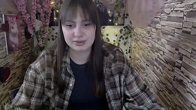 Snapshot of Amanda_Bright_ chatting on October 13, 7:00 am Amanda Bright online show from October 13, 7:00 am