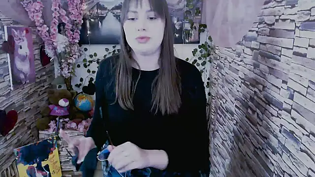 Snapshot of Amanda_Bright_ chatting on September 30, 8:31 am Amanda Bright online show from September 30, 8:31 am