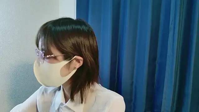 Snapshot of yuka12301230 chatting on October 19, 8:49 am yuka12301230 online show from October 19, 8:49 am
