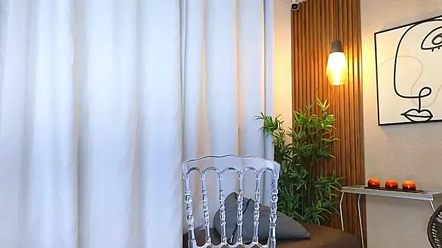 Lia Mar  online show from November 7, 6:02 pm