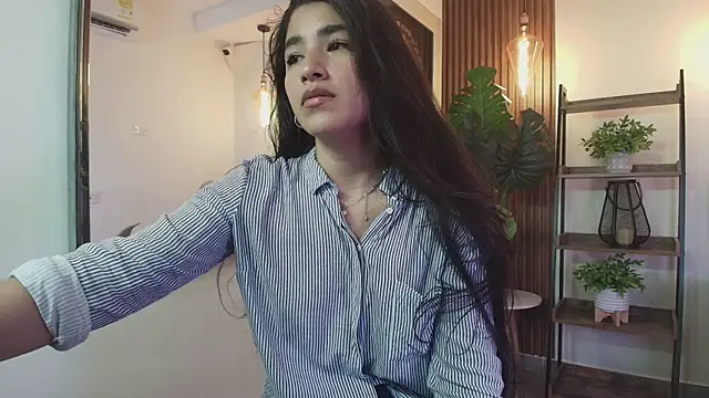 Lia Mar  online show from September 30, 1:28 pm