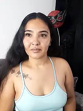 Snapshot of meli__brown chatting on October 1, 3:11 am meli brown online show from October 1, 3:11 am