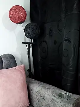Snapshot of meli__brown chatting on September 18, 4:44 am meli brown online show from September 18, 4:44 am