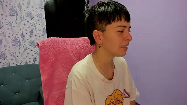 Snapshot of _Hannah_Hot chatting on October 7, 1:54 am Hannah Hot online show from October 7, 1:54 am