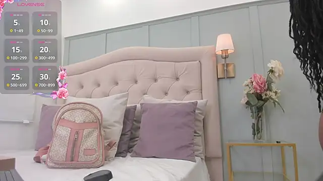 katia harrison  online show from November 24, 4:42 pm