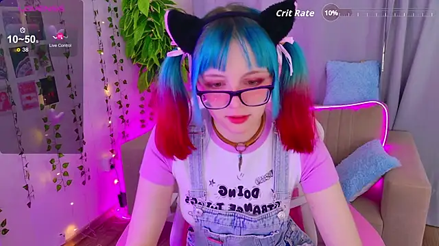 Snapshot of CoralineYoung chatting on October 15, 5:10 am CoralineYoung online show from October 15, 5:10 am