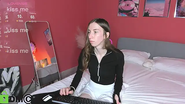 Snapshot of Lisbeth__Salander chatting on September 15, 2:42 am Lisbeth Salander online show from September 15, 2:42 am