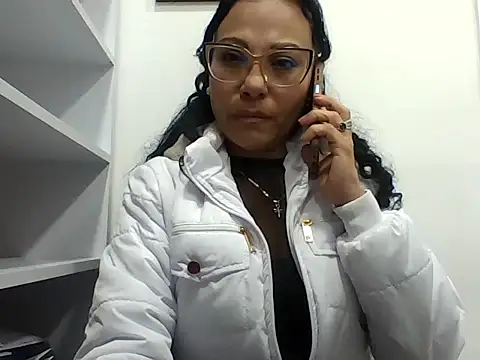 Emma Broown  online show from December 18, 9:08 pm