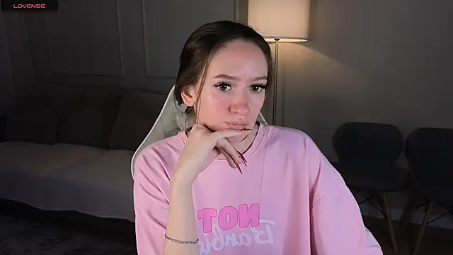 cutienaughtygirl online show from June 20, 8:07 am