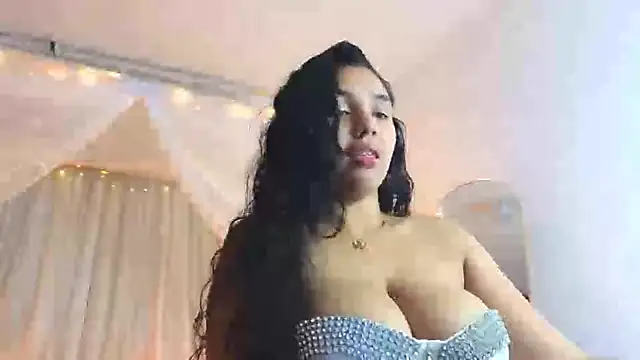 loreaniss online show from October 6, 11:09 pm