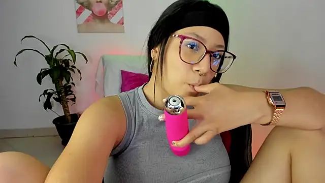 Snapshot of rouse_red chatting on September 26, 7:55 pm rouse red online show from September 26, 7:55 pm