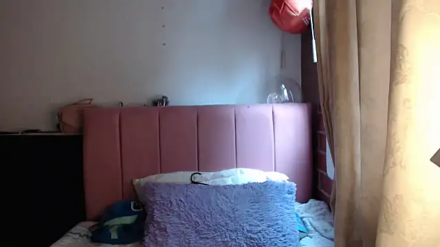 Alaina Blessed online show from November 29, 8:35 pm